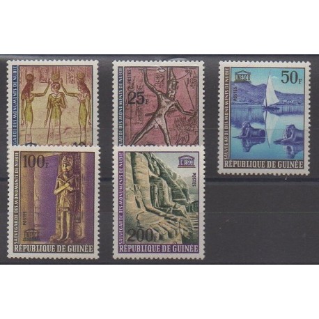 Guinée - 1964 - No 208/212 - Monuments - Neufs avec charnière
