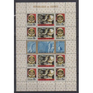 Buy this souvenir sheet  of Guinea of the year 1965 (Nb BF8).