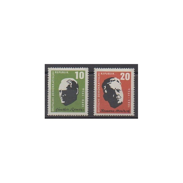 Acheter cette série de timbres d'Allemagne orientale (RDA) de l'année 1957 (No 331/332).