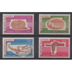 Comores - 1975 - No 97/100 - Artisanat ou métiers