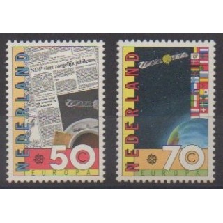 Acheter cette série de timbres des Pays-Bas de l'année 1983 (No 1202/1203).