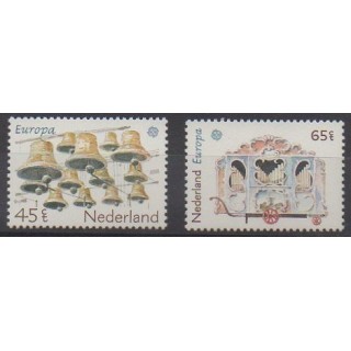 Acheter cette série de timbres des Pays-Bas de l'année 1981 (No 1156/1157).