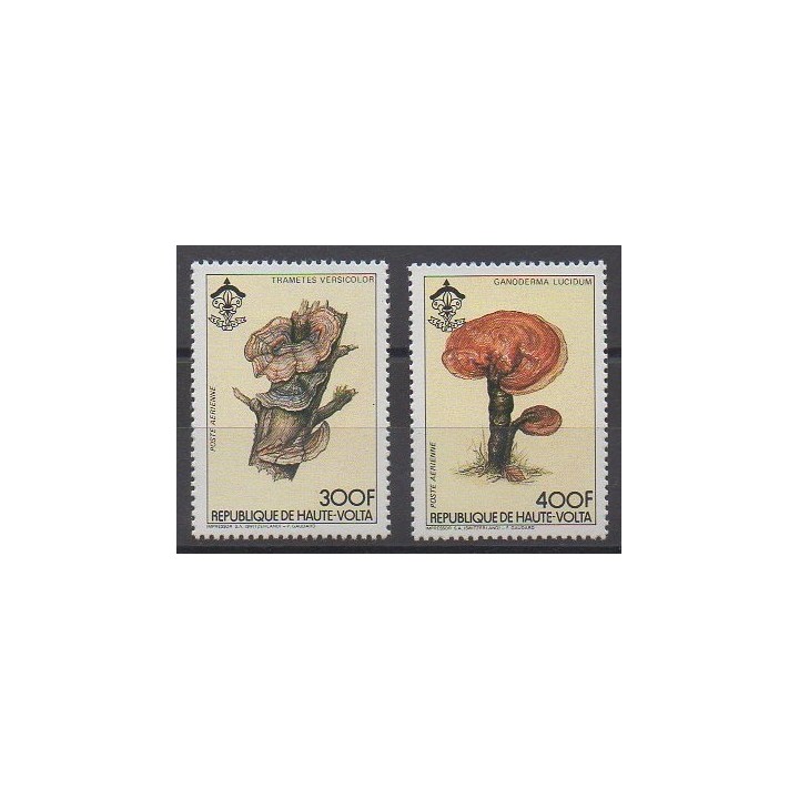 Buy these stamps of Upper Volta of the year 1984 (Nb PA268/PA269).