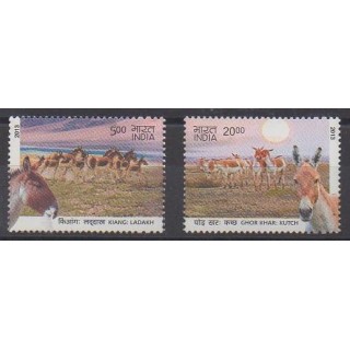 Buy this set of stamps of India of the year 2013 (Nb 2470/2471).