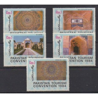 Acheter cette série de timbres duPakistan de l'année 1984 (No 618/622).