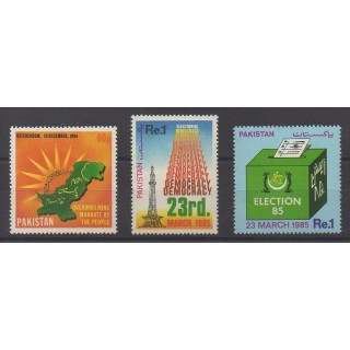 Acheter cette série de timbres duPakistan de l'année 1985 (No 631/633).
