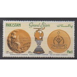 Pakistan - 1985 - No 636 - Sports divers