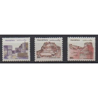 Buy this set of stamps of Pakistan of the year 1986 (Nb 660/662).
