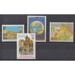 Buy this set of stamps of Pakistan of the year 1997 (Nb 950/953).