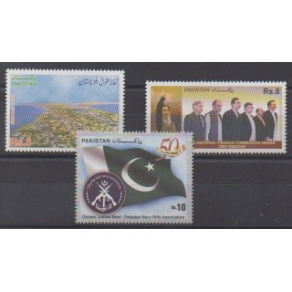 Acheter cette série de timbres duPakistan de l'année 2010 (No 1279/1281).
