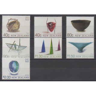 Acheter cette série de timbres de Nouvelle-Zélande de l'année 2002 (No 1912A/1912G).