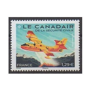 Buy this stamp of France of the year 2024 (Le canadair).