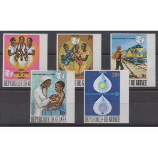 Acheter cette série de timbres de Guinée de l'année 1976 (No 555/559ND).