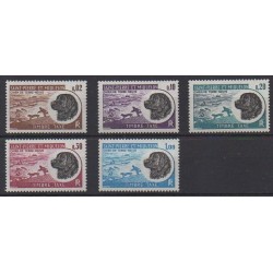 Saint-Pierre et Miquelon- Timbres-Taxe - 1973 - No T77/T81 - Chiens