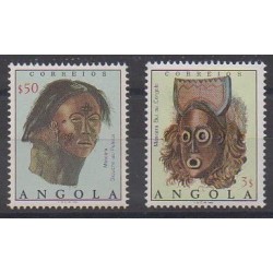 Angola - 1976 - No 604/605 - Masques ou carnaval