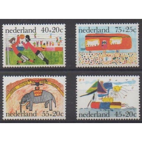 Pays-Bas - 1976 - No 1059/1062 - Dessins d'enfants