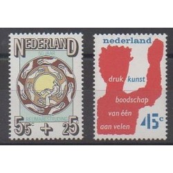 Pays-Bas - 1976 - No 1050/1051