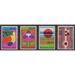 Netherlands - 1972 - Nb 954/957 - Fruits or vegetables - Flowers