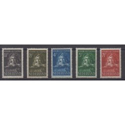 Pays-Bas - 1941 - No 387/391 - Enfance