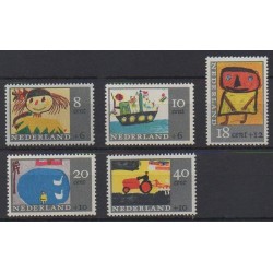 Netherlands - 1965 - Nb 824/828 - Children's drawings