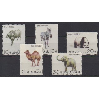 Acheter cette série de timbres de Corée du Nord de l'année 1975 (No 1234/1238). - Neuf avec charnière