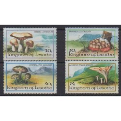 Lesotho - 1983 - No 533/536 - Champignons