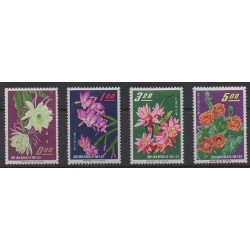 Formosa (Taiwan) - 1964 - Nb 455/458 - Flowers - Mint hinged