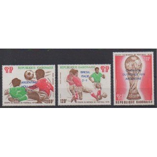 Acheter ces timbres du Gabon de l'année 1978 (No PA211/PA213).
