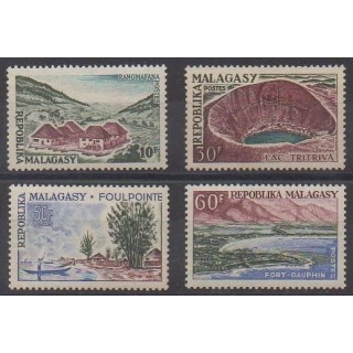 Acheter cette série de timbres de Madagascar de l'année 1962 (No 365/368).