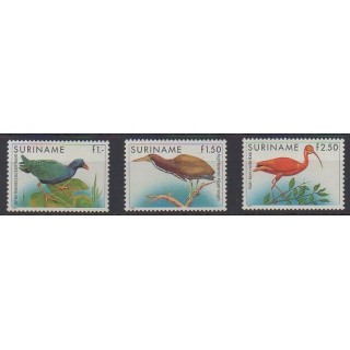 Buy this set of stamps of Suriname of the year 1985 (Nb 1014/1016).