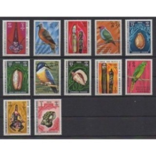 Buy this set of stamps of New Hebrides of the year 1972 (Nb 326/337).