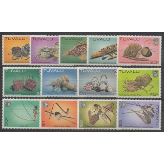 Timbres - Tuvalu - 1983 - No 184/196 - Art