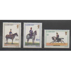 Guernesey - 1975 - No 113/115 - Chevaux - Histoire militaire