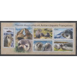 TAAF - Blocs et feuillets - 2010 - No BF23 - Mammifères - Animaux marins