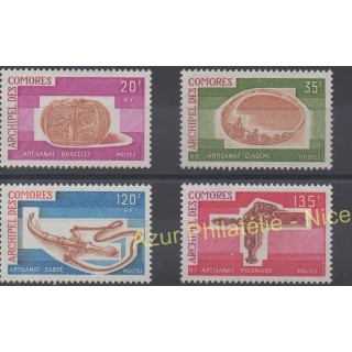 Timbres - Thème art divers - Comores - 1975 - No 97/100