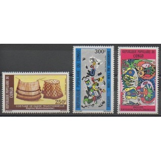 Stamps - Congo (Republic of) - 1980 - Nb PA285/PA287 - Costumes Uniforms