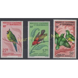 Timbres - Thème oiseaux - Nouvelle-Calédonie - Poste aérienne - 1966 - No PA 88/90