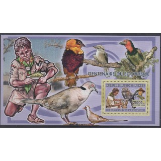 Timbres - Thème scouts - Guinée - 2006 - No BF 340
