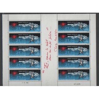 Timbres - TAAF  - Poste aérienne - 1982 - No PA78 - Petite feuille - Peinture