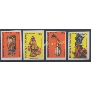 Timbres - Thème musique - Gabon - 1983 - No 541/544 ND