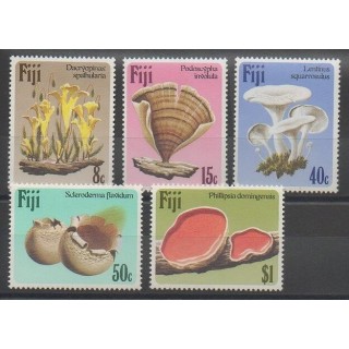 Timbres - Fidji - 1984 - No 493/497 - Champignons