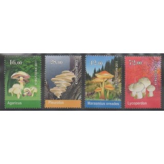 Timbres - Kirghizistan - 2011 - No 557/560 - Champignons