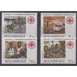 Mozambique - 1983 - No 916/919 - Santé ou Croix-Rouge