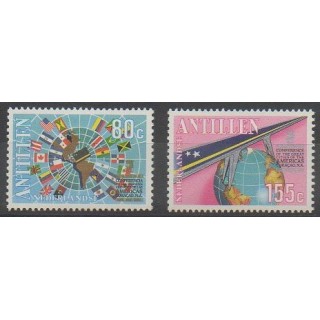 Acheter cette série de timbres des Antilles néerlandaises de l'année 1988 (No 829/830).