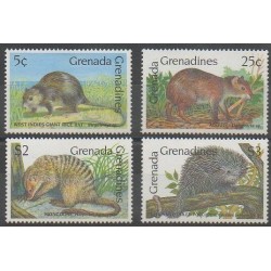 Grenadines - 1990 - No 1095/1098 - Mammifères