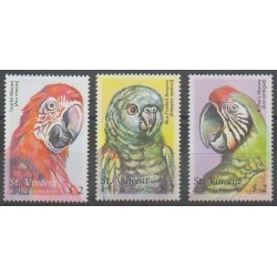 Saint Vincent - 2000 - Nb 4065/4067 - Birds