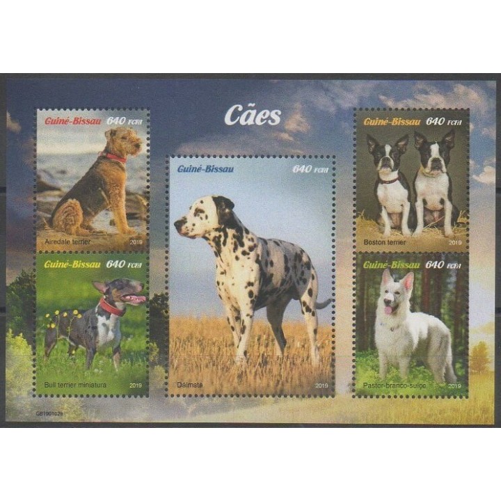 Buy these stamps of Guinea-Bissau of the year 2019 (Chiens).