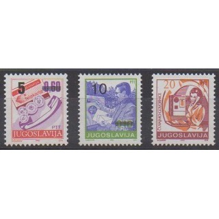 Acheter cette série de timbres de Yougoslavie de l'année 1992 (No 2382/2384).
