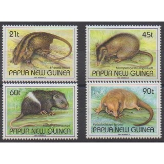 Buy this set of stamps of Papua New Guinea of the year 1993 (Nb 672/675).