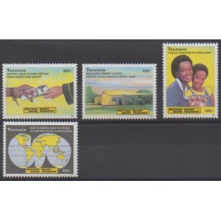 Acheter cette série de timbres de Tanzanie de l'année 2004 (No 3236/3239).